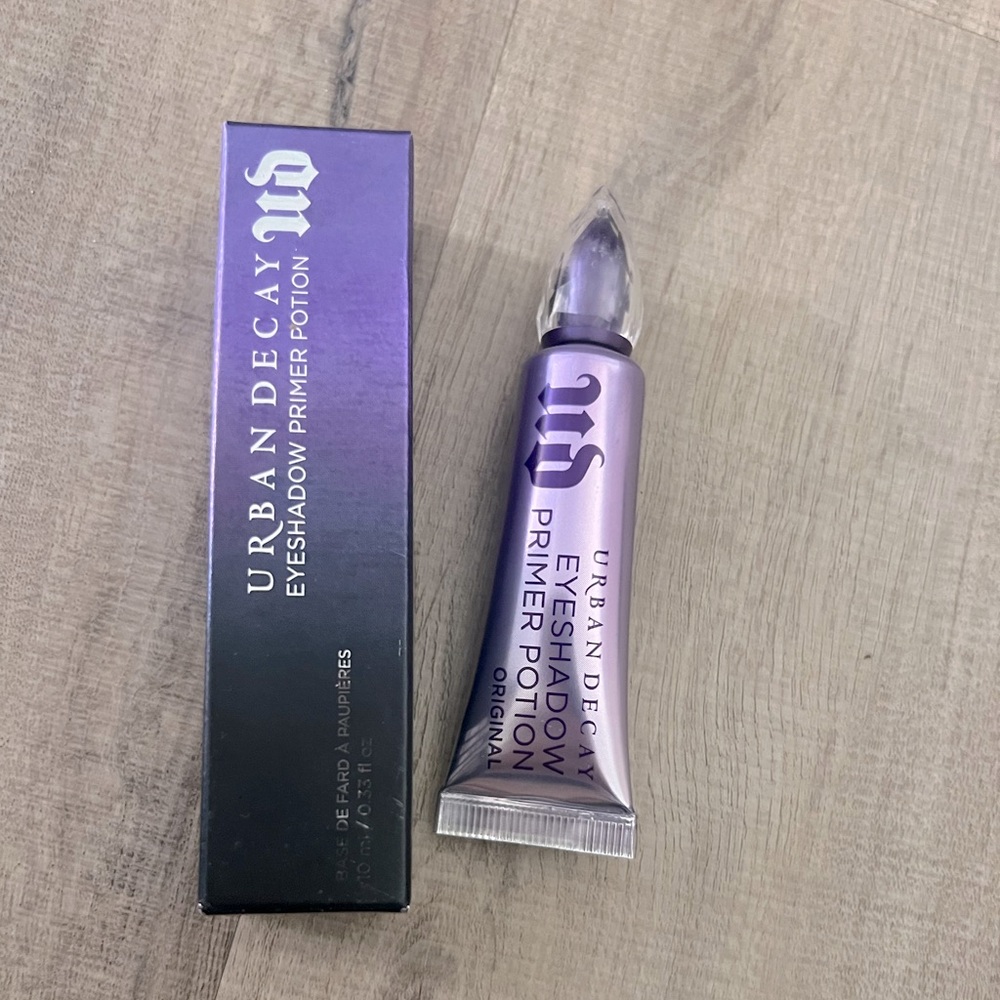 Urban Decay Eyeshadow Primer Potion